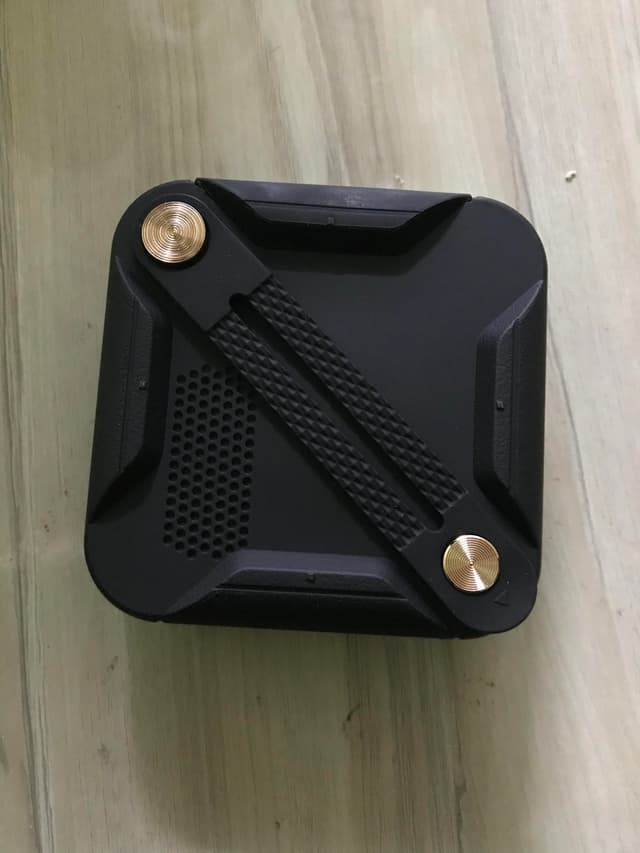 Willen Portable Wireless Speaker (Marshall-Style) 3